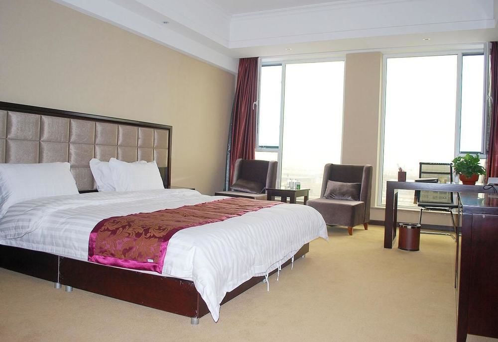 Weishi International Hotel Qing Zhou エクステリア 写真