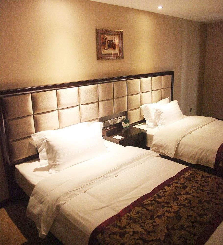 Weishi International Hotel Qing Zhou エクステリア 写真
