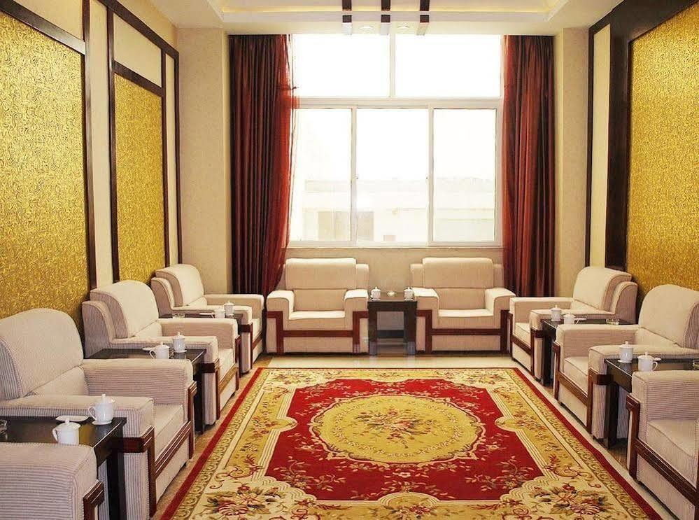 Weishi International Hotel Qing Zhou エクステリア 写真